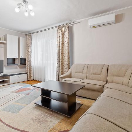 Apartament Helena Орадя Экстерьер фото
