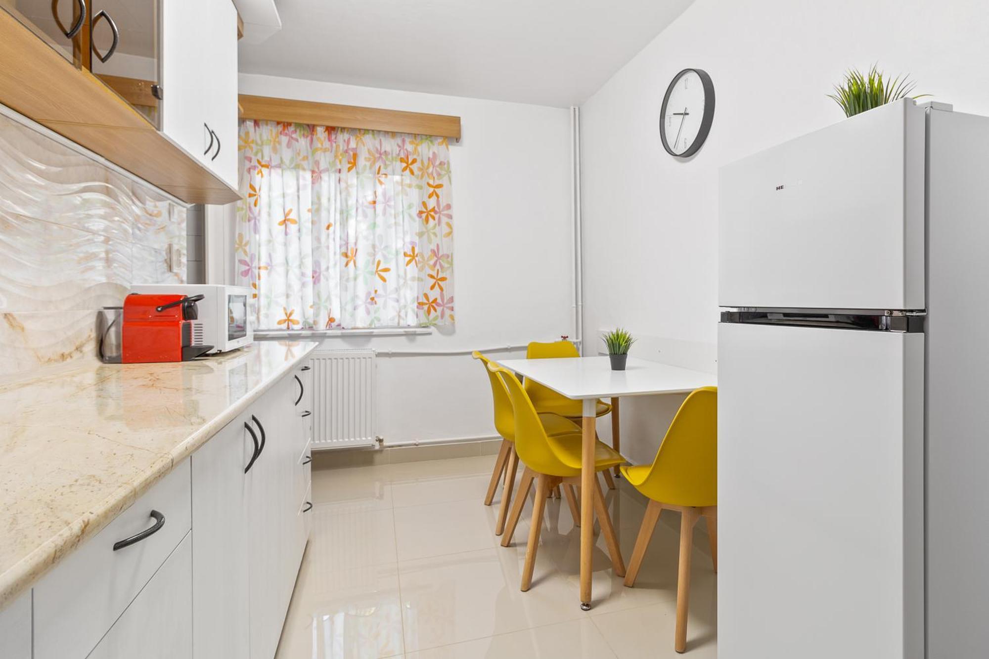 Apartament Helena Орадя Экстерьер фото